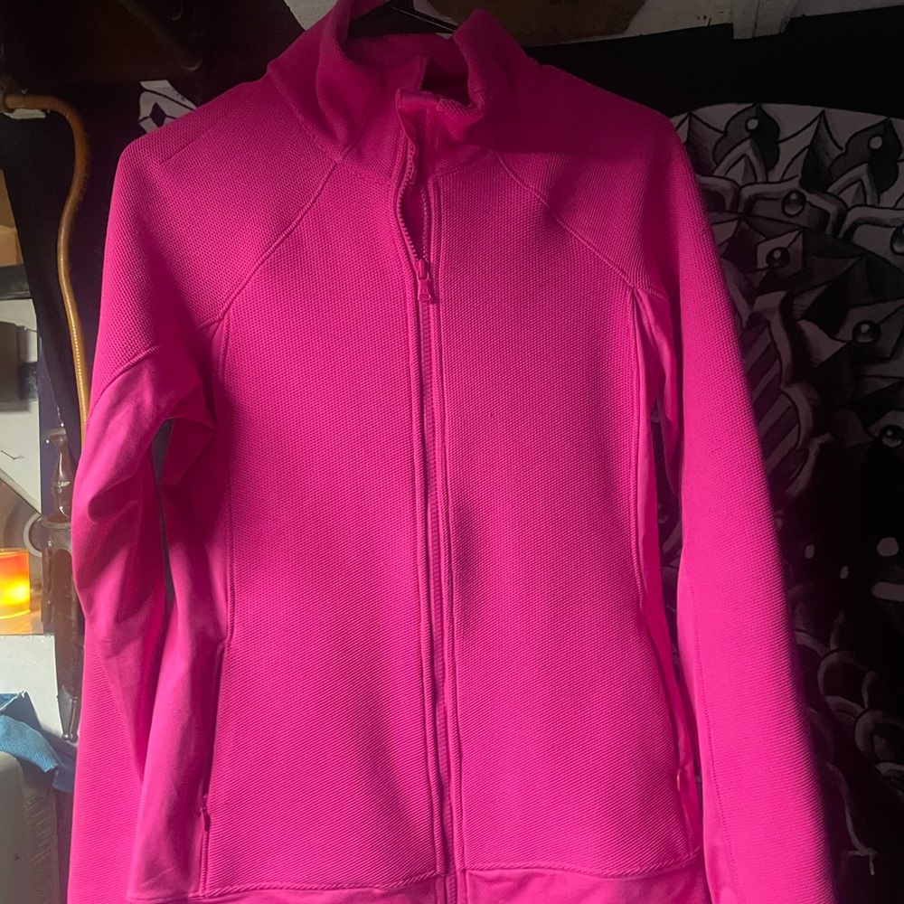Medium weight zip up